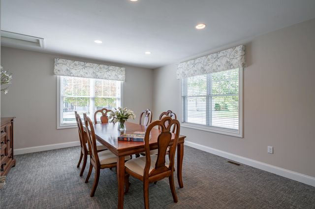 6 Elystan Circle, Nashua, NH 03064