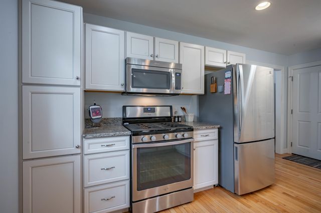 6 Elystan Circle, Nashua, NH 03064