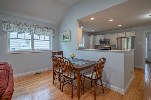 6 Elystan Circle, Nashua, NH 03064