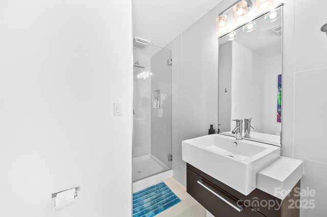 364 Viburnum Way Court, Charlotte, NC 28208