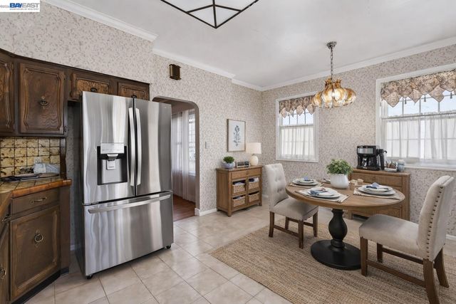 339 Hobart Ave, San Mateo, CA 94402