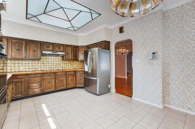 339 Hobart Ave, San Mateo, CA 94402