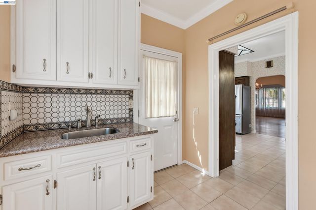 339 Hobart Ave, San Mateo, CA 94402