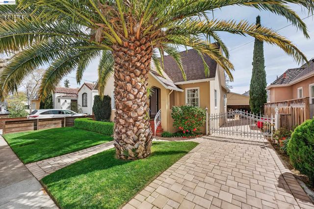 339 Hobart Ave, San Mateo, CA 94402