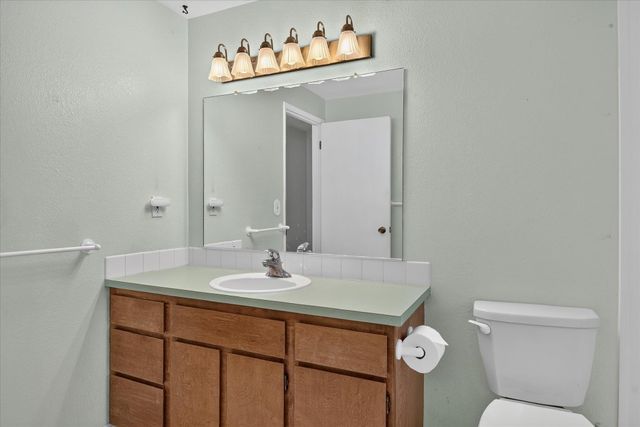 1006 S DICKEY St, Spokane Valley, WA 99212