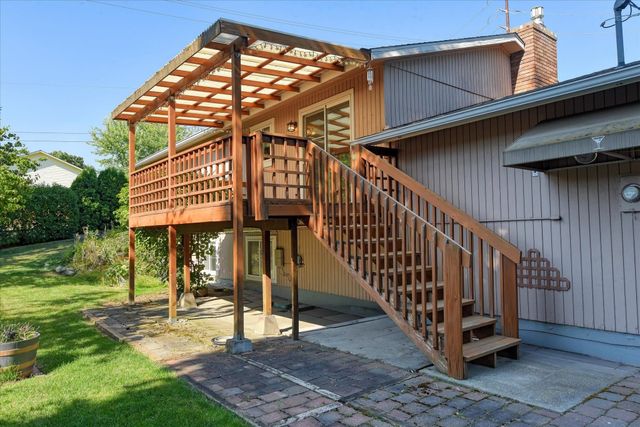 1006 S DICKEY St, Spokane Valley, WA 99212