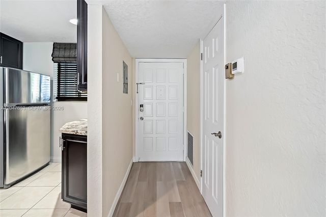 4345 Trevi Ct 202, Lake Worth, FL 33467