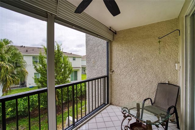 4345 Trevi Ct 202, Lake Worth, FL 33467