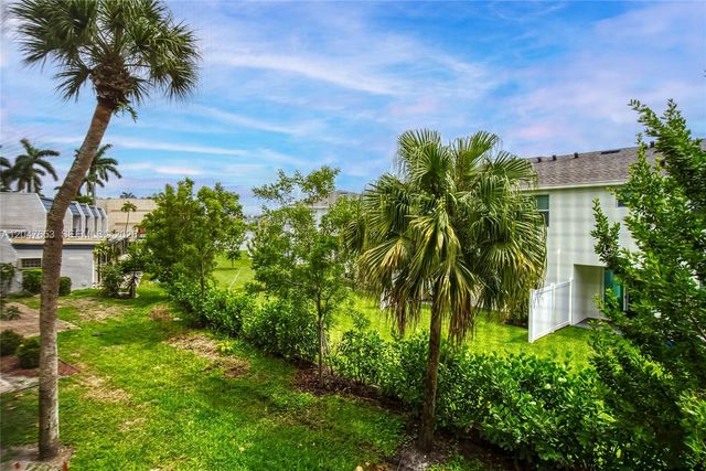 4345 Trevi Ct 202, Lake Worth, FL 33467