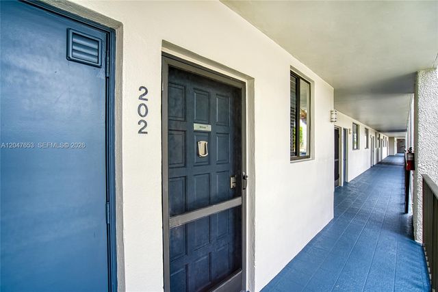 4345 Trevi Ct 202, Lake Worth, FL 33467