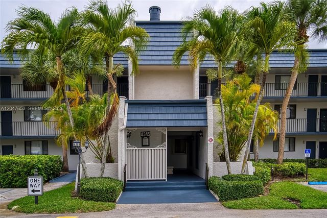 4345 Trevi Ct 202, Lake Worth, FL 33467