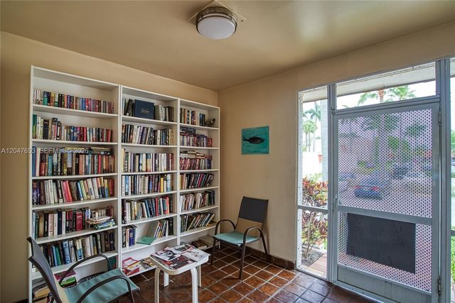 4345 Trevi Ct 202, Lake Worth, FL 33467