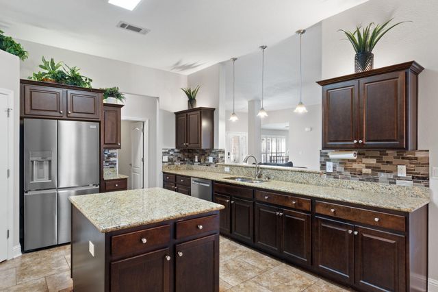 2365 Crescent Road, Navarre, FL 32566