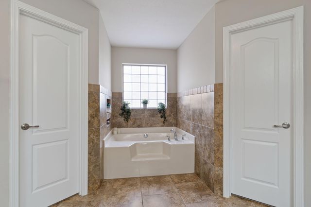 2365 Crescent Road, Navarre, FL 32566