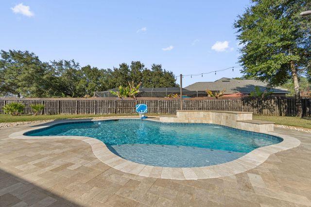 2365 Crescent Road, Navarre, FL 32566