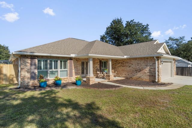 2365 Crescent Road, Navarre, FL 32566