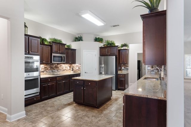 2365 Crescent Road, Navarre, FL 32566