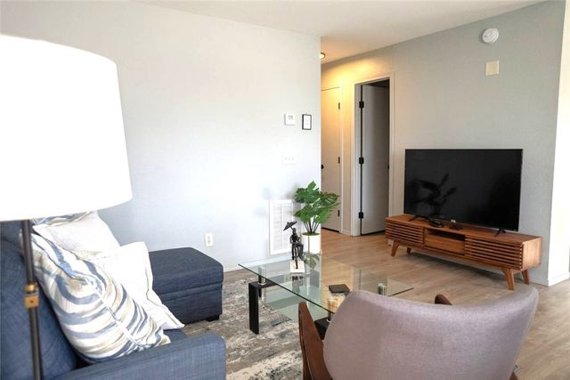 502 SE B Street C, Bentonville, AR 72712