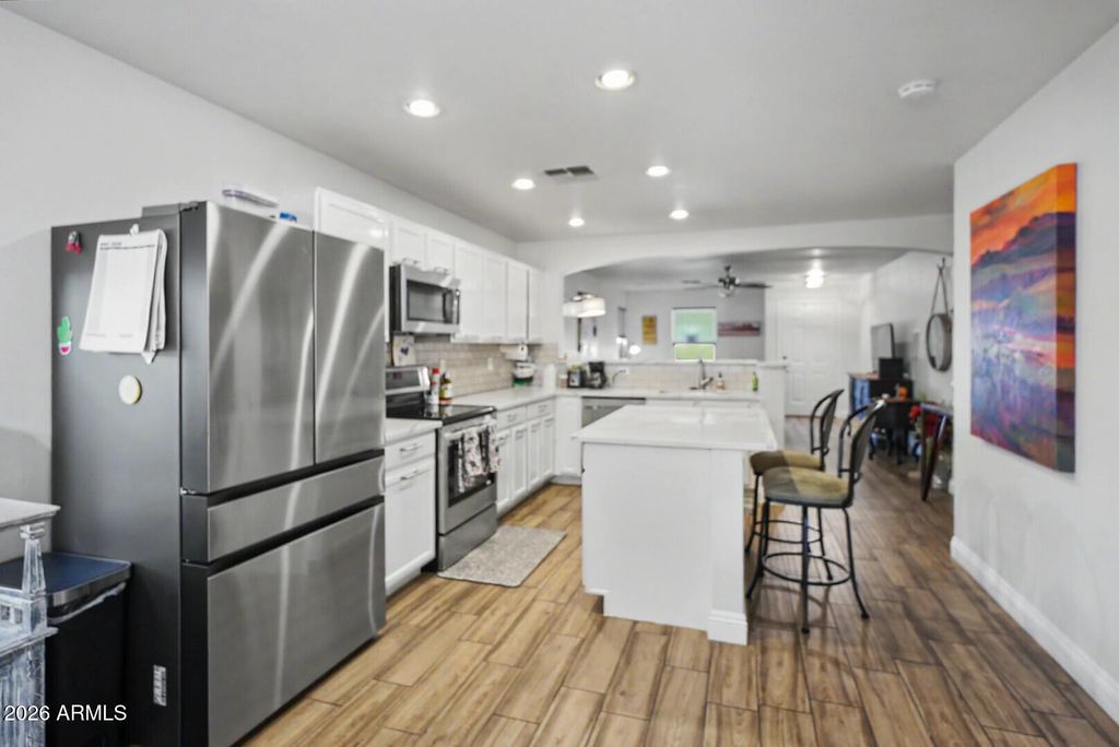 Image 6 of property listing at 2946 S MANDY Circle, Mesa, AZ 85212