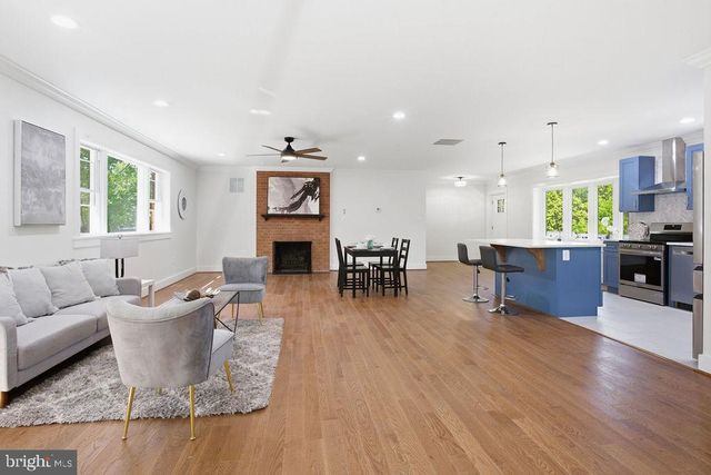 6620 NAPOLI RD, Temple Hills, MD 20748