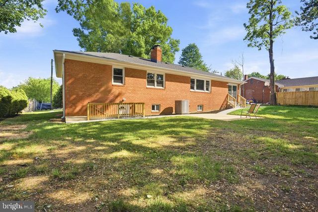 6620 NAPOLI RD, Temple Hills, MD 20748