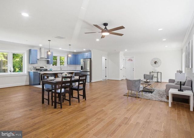 6620 NAPOLI RD, Temple Hills, MD 20748