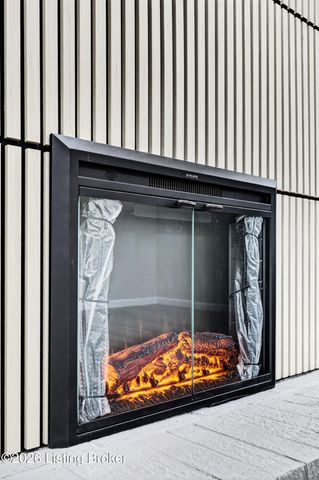 10022 Normie Ln, Louisville, KY 40229