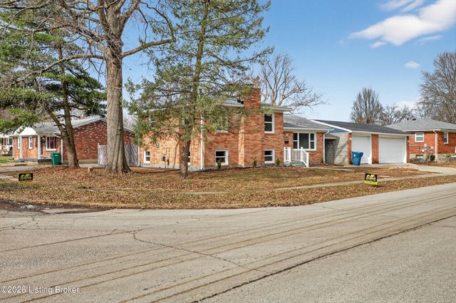 10022 Normie Ln, Louisville, KY 40229