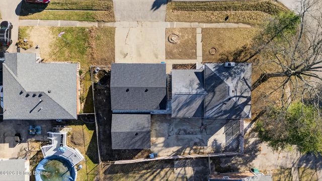 10022 Normie Ln, Louisville, KY 40229