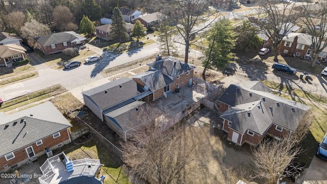 10022 Normie Ln, Louisville, KY 40229