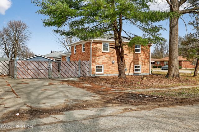 10022 Normie Ln, Louisville, KY 40229