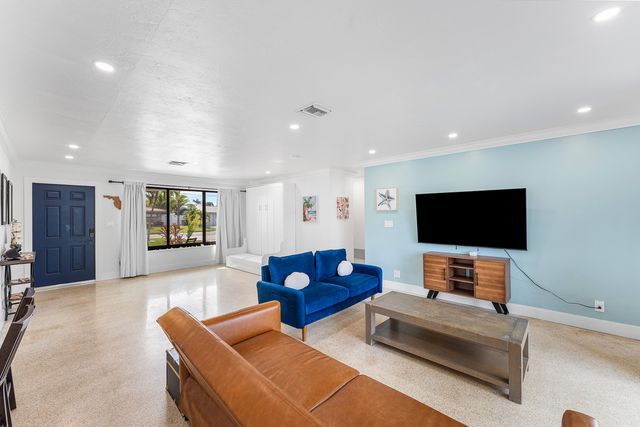 731 SE 5th Avenue, Pompano Beach, FL 33060