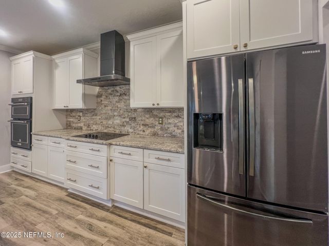 4325 APPLETON Avenue, Jacksonville, FL 32210