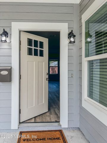 4325 APPLETON Avenue, Jacksonville, FL 32210