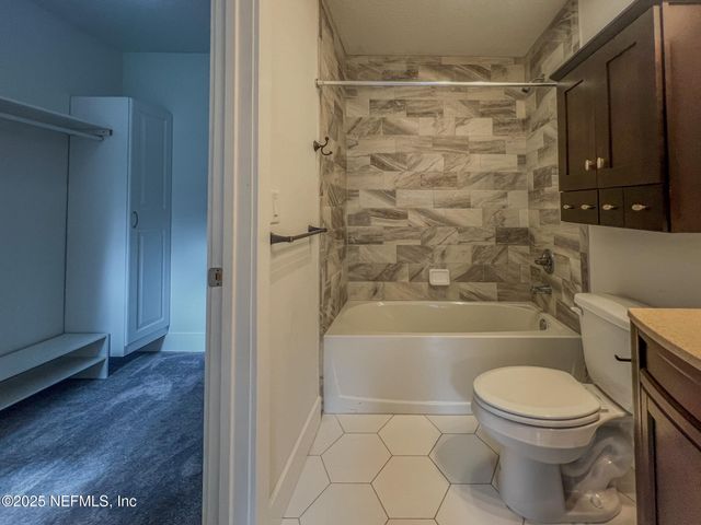 4325 APPLETON Avenue, Jacksonville, FL 32210