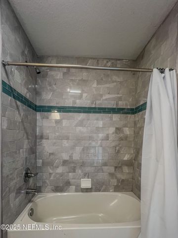 4325 APPLETON Avenue, Jacksonville, FL 32210