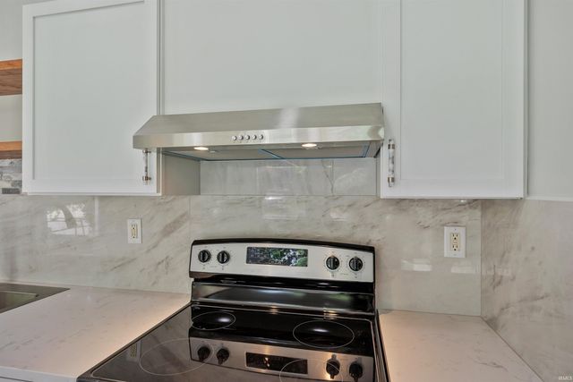 1659 S Evans Avenue, Evansville, IN 47713