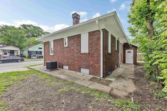 1659 S Evans Avenue, Evansville, IN 47713