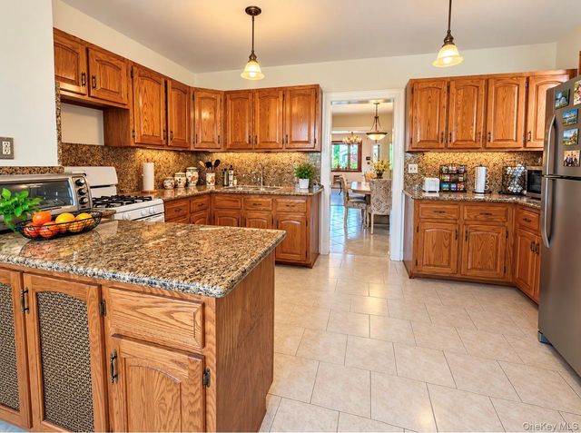 7808 64th Place, Glendale, NY 11385