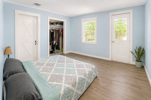 77 Center St, Carver, MA 02330