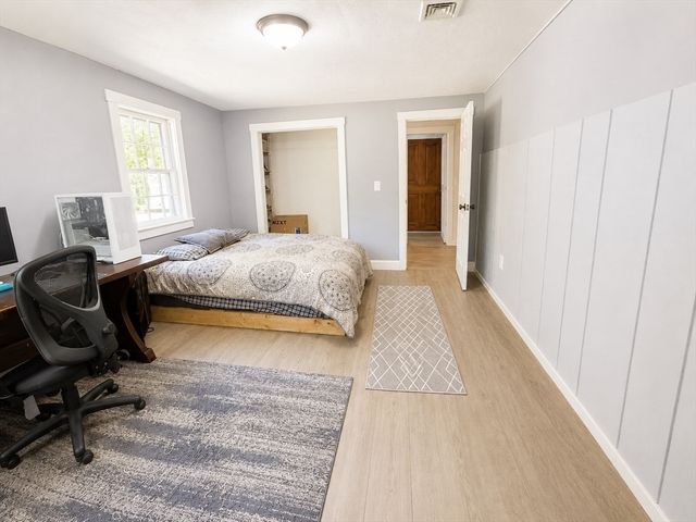 77 Center St, Carver, MA 02330