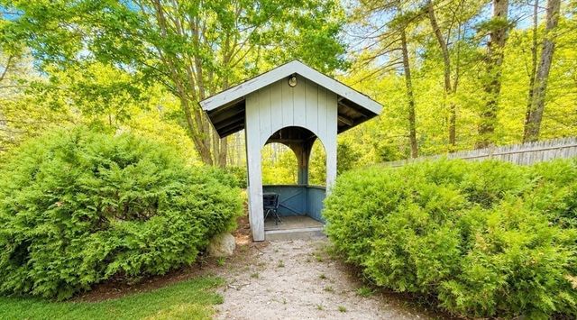 77 Center St, Carver, MA 02330