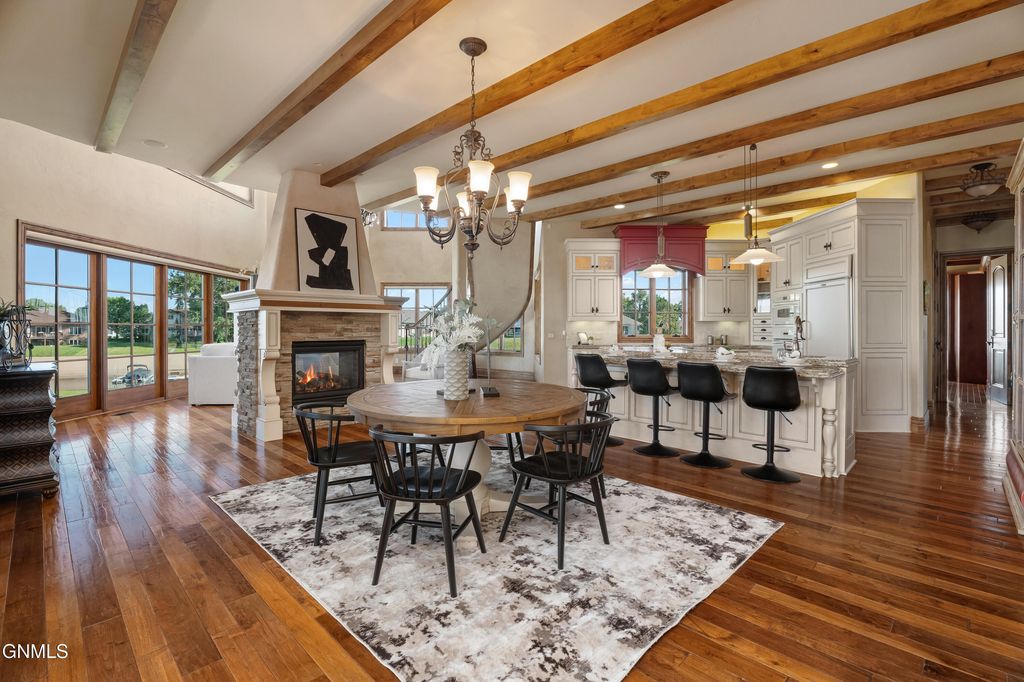 4910 Lakewood Drive SE, Mandan, ND 58554 photo 3