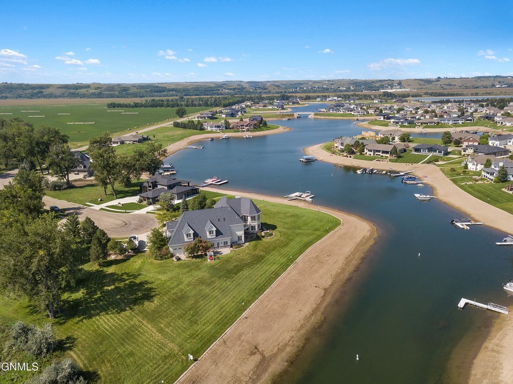 4910 Lakewood Drive SE, Mandan, ND 58554 photo 59