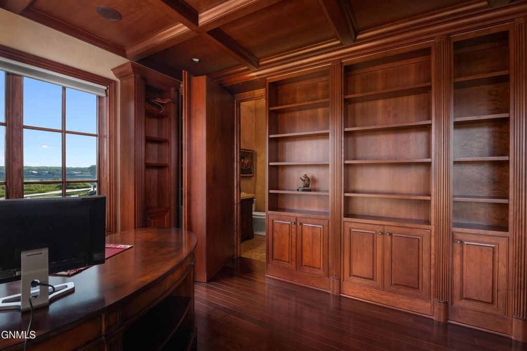 4910 Lakewood Drive SE, Mandan, ND 58554 photo 6