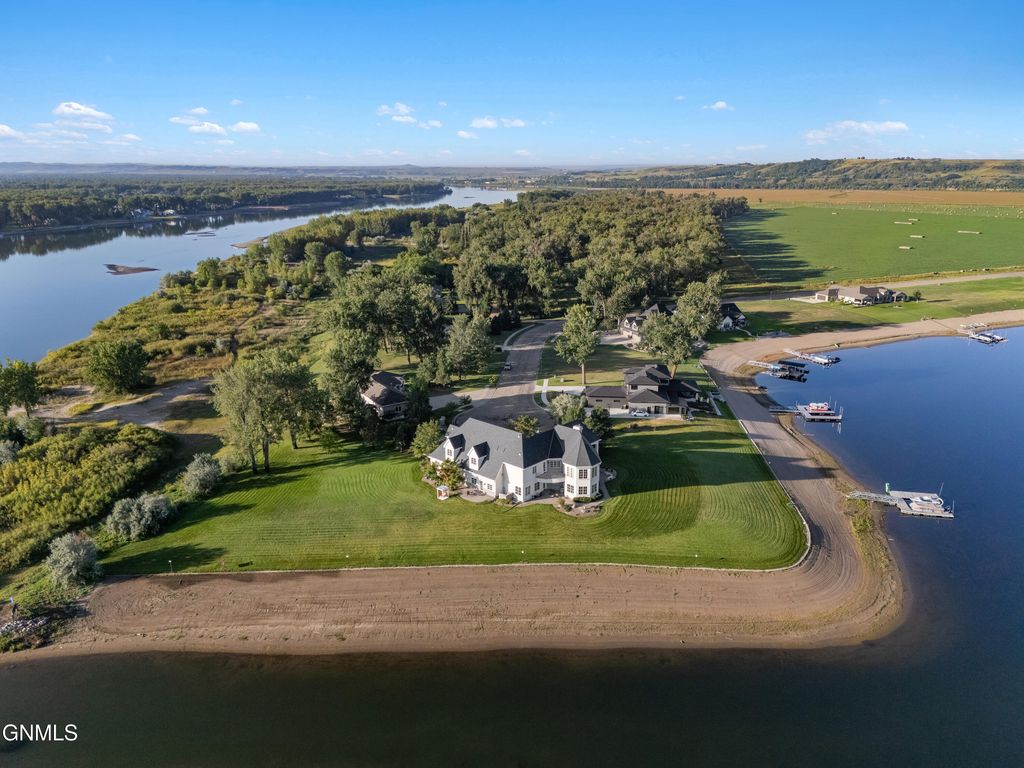 4910 Lakewood Drive SE, Mandan, ND 58554 photo 72