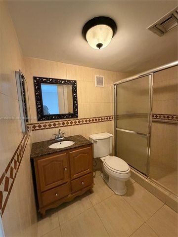 8635 NW 8th Street 303, Miami, FL 33126
