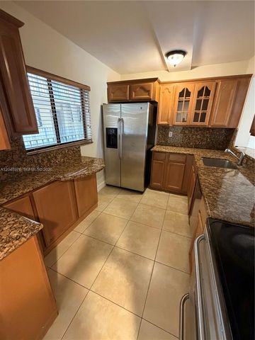 8635 NW 8th Street 303, Miami, FL 33126