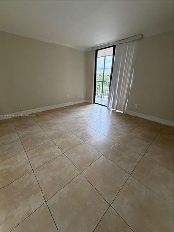 8635 NW 8th Street 303, Miami, FL 33126