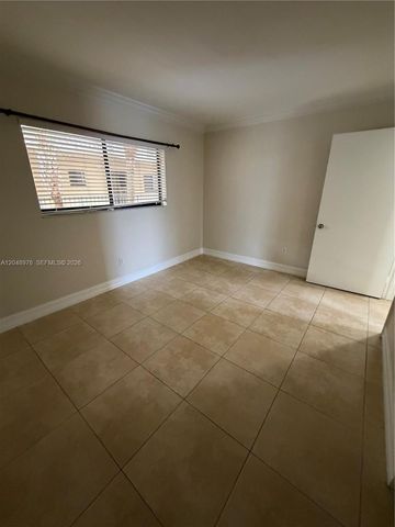 8635 NW 8th Street 303, Miami, FL 33126
